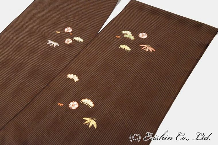 反物の状態の背の柄。