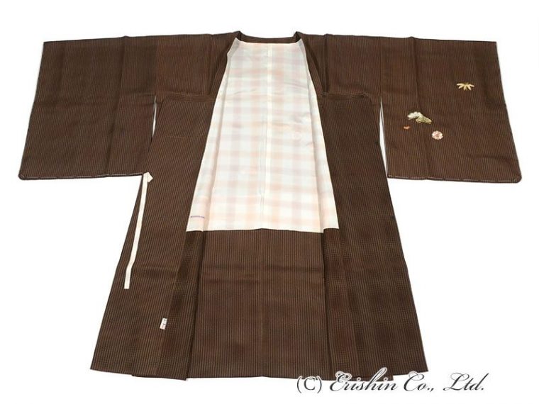 肩裏は可愛い格子の柄を選んで。