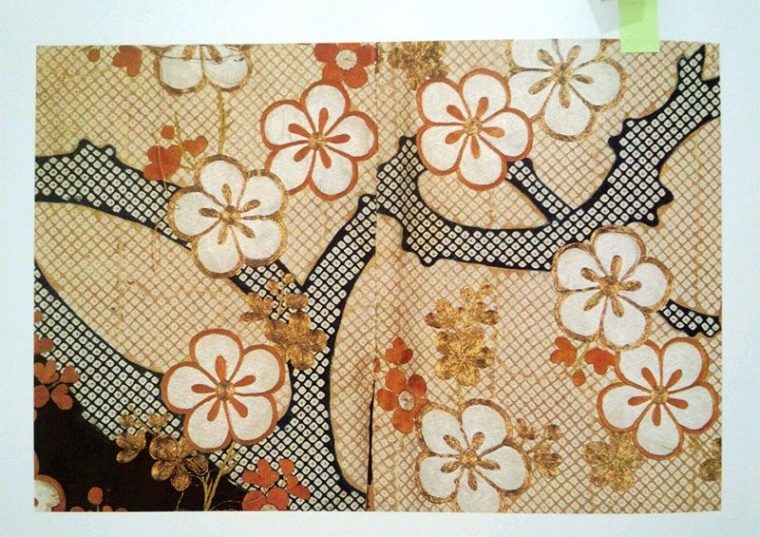 こちらは、梅の色と刺繍のイメージです。