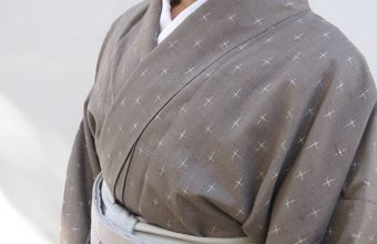 士乎路紬　絣　着心地ご案内