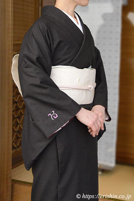 シンプルな着物や帯/着心地ご案内 『着物・呉服えり新』