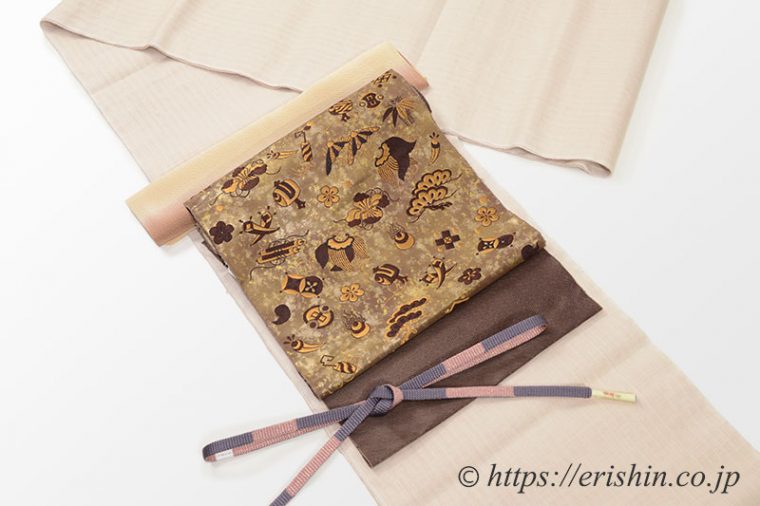 地機本場結城紬に手織りの名古屋帯（宝尽くし）
