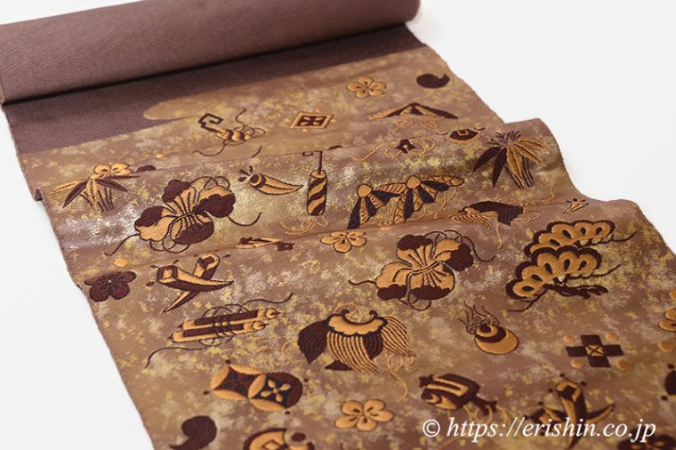九寸織名古屋帯（宝尽くし文・焦茶）/滋賀喜