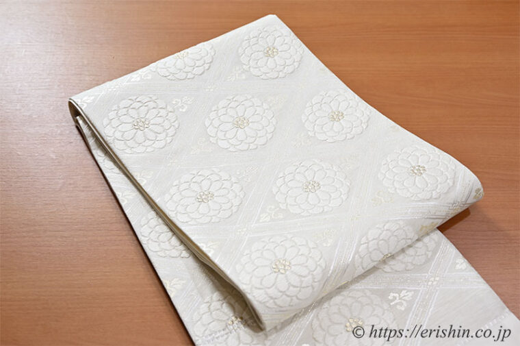 袋帯（菊華菱文/白地）