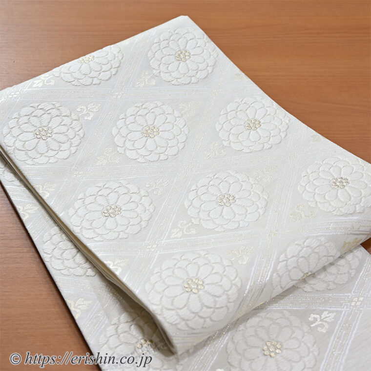 袋帯（菊華菱文/白地）