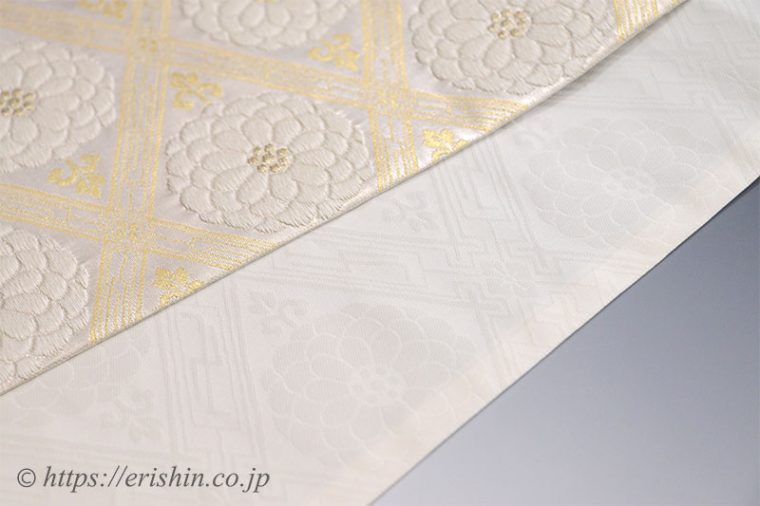 袋帯（菊華菱文／古代摺銀色）