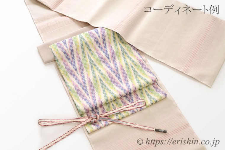 本場結城紬（地機〔居坐機〕薄紅梅色細縞段/ベージュ地）のコーディネート例