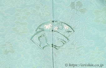オリジナル手刺繍洒落紋（扇面にネコ）