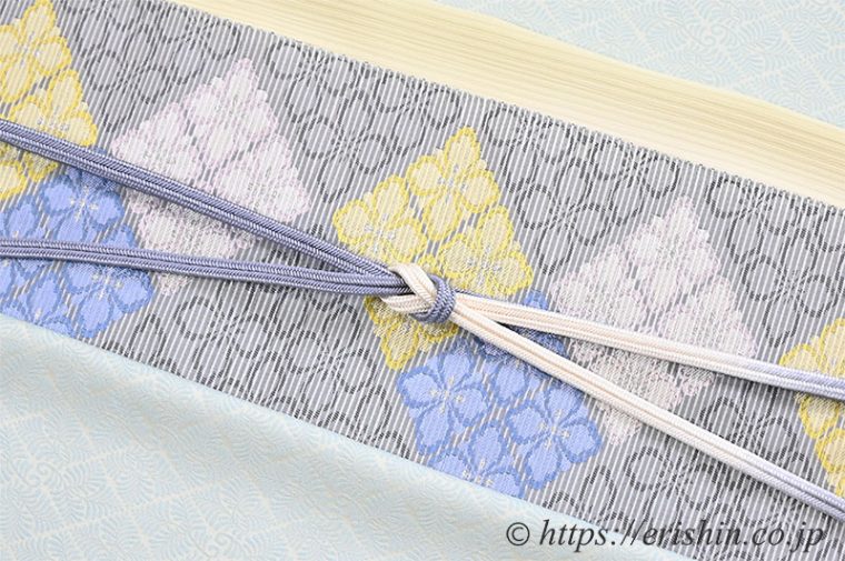 洗える絹の御召に九寸織名古屋帯（夏・単衣向）と細ゆるぎ組帯締めのコーディネート