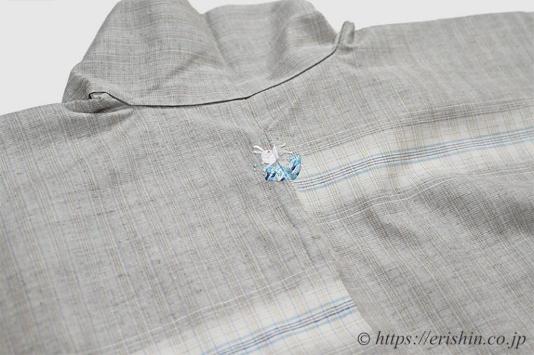 手刺繍洒落紋のお誂え（波うさぎ）結城紬へ