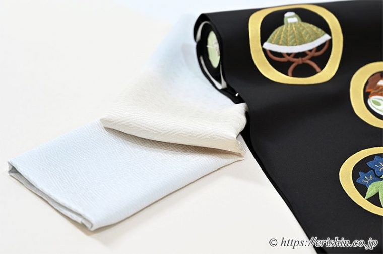 付下（吹き寄せ折枝/クリーム地）に刺繍染名古屋帯（狂言の丸）のコーディネート