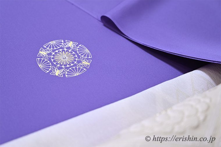 えり新オリジナル付下（銀彩蝶華紋/紫苑色）と袋帯（菊華菱文）のコーディネート例