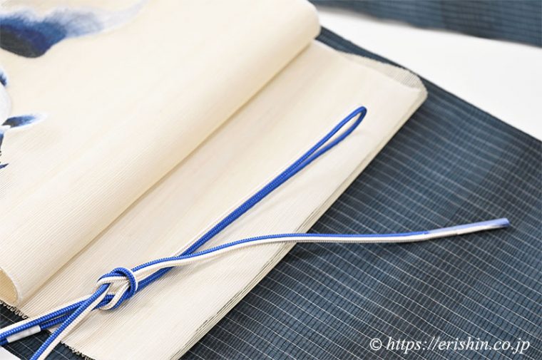 小千谷縮のコーディネート　小千谷縮と誉田屋源兵衛の金魚の刺繍の帯