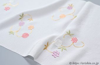 帯揚げ（天神唐草・パステル刺繍/白地・縮緬）