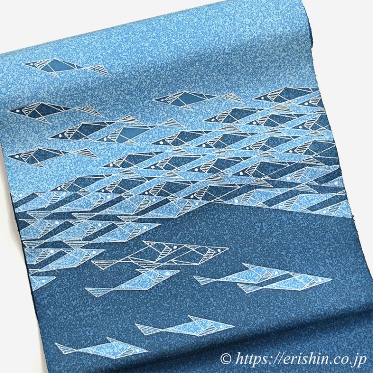 大村幸太郎　染名古屋帯（魚影紋）ローケツ染め