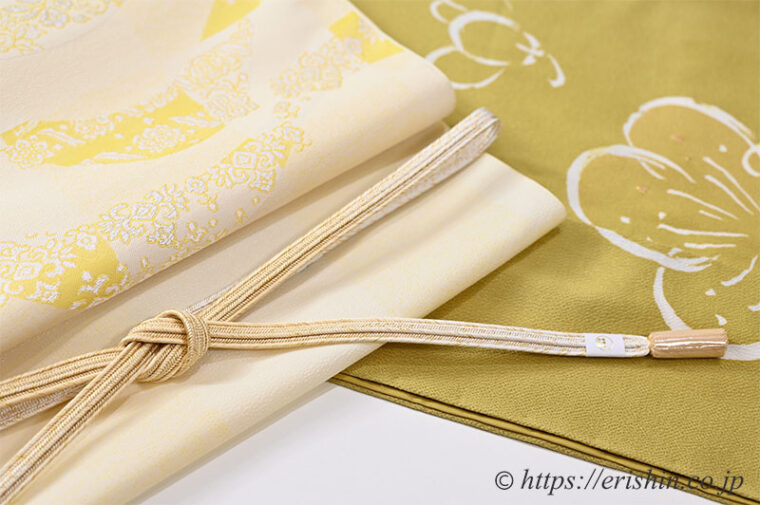 旬のお勧めコーディネート「梅の付下。 イエロー尽くしで心温かに」付下（梅、薫る）に九寸織名古屋帯（市松波唐花）