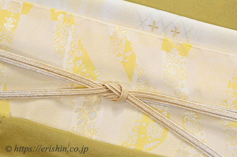 旬のお勧めコーディネート「梅の付下。 イエロー尽くしで心温かに」付下（梅、薫る）に九寸織名古屋帯（市松波唐花）