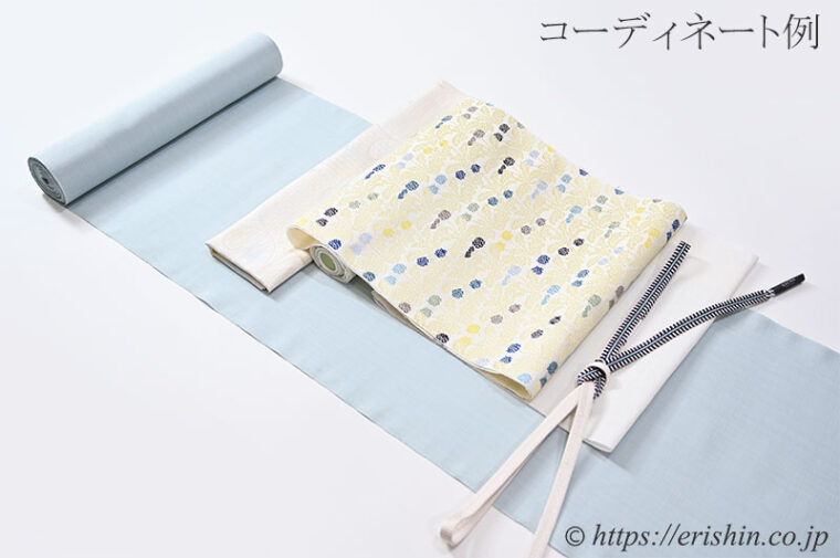 芝崎圭一 座繰紬（無地/青磁色）のコーディネート例　勝山さと子さんの名古屋帯と