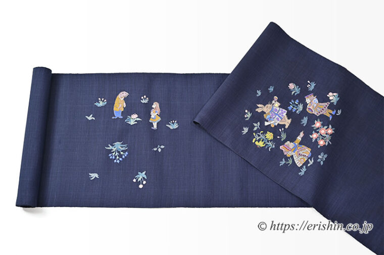 えり新オリジナル　九寸織名古屋帯（不思議の国のアリス）