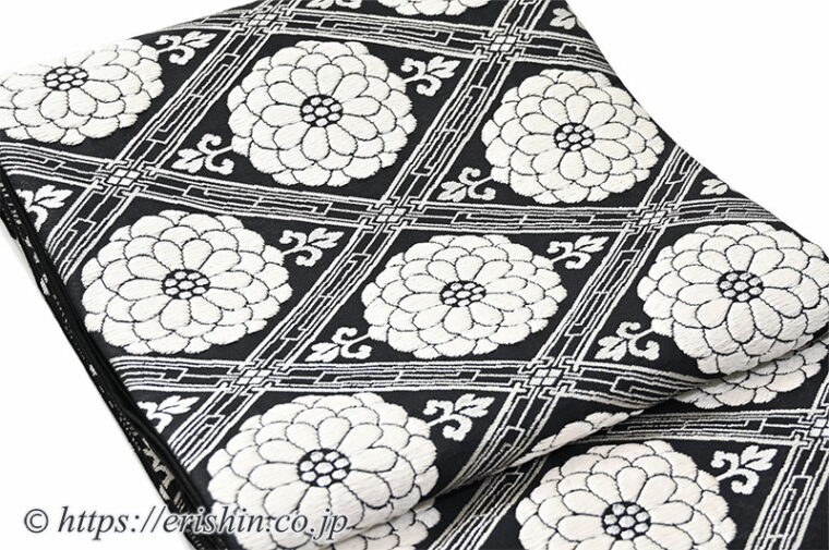 袋帯（菊華菱紋/黒）