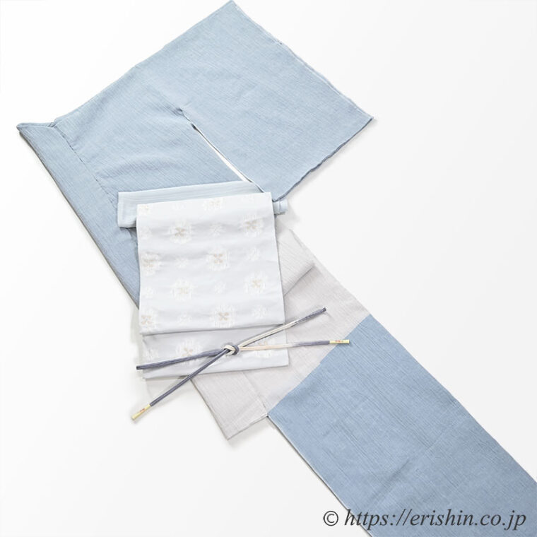 旬のお勧めコーディネート「おでかけ縮木綿（空色鼠×淡白鼠×秘色色）のコーディネート Part2」