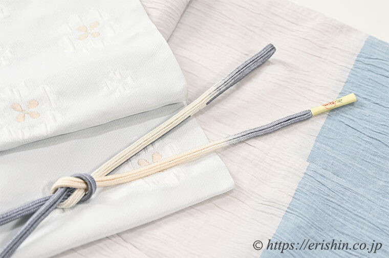 旬のお勧めコーディネート「おでかけ縮木綿（空色鼠×淡白鼠×秘色色）のコーディネート Part2」