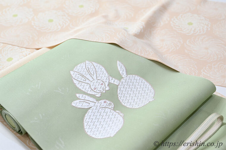 旬のお勧めコーディネート「菊尽くしの小紋に三兎文の織名古屋帯」