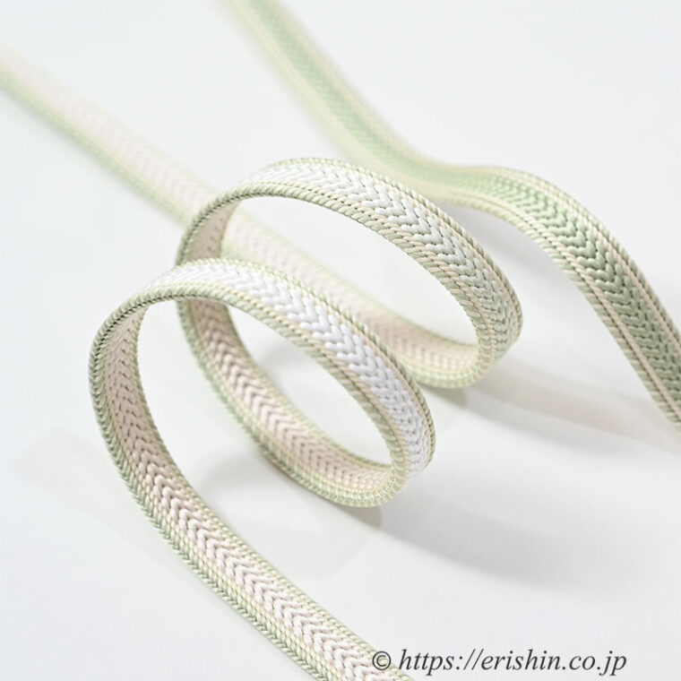 帯締め　綾竹組（リバーシブル/裏葉色×白）