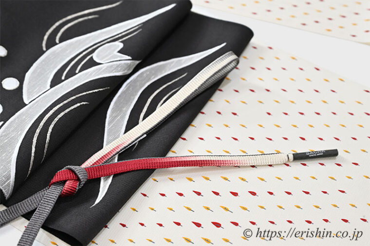 旬のお勧めコーディネート「大人可愛い小紋に波に跳ねる兎の帯を」