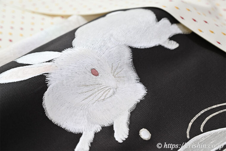 旬のお勧めコーディネート「大人可愛い小紋に波に跳ねる兎の帯を」