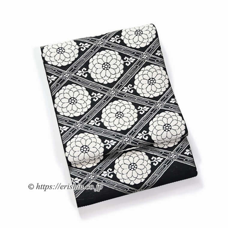 袋帯（菊華菱文/黒地）
