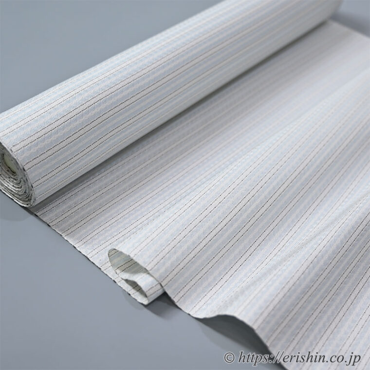 下井伸彦　下井紬/綾織横段縞（白藍と練色に濃藍色の細い縞）