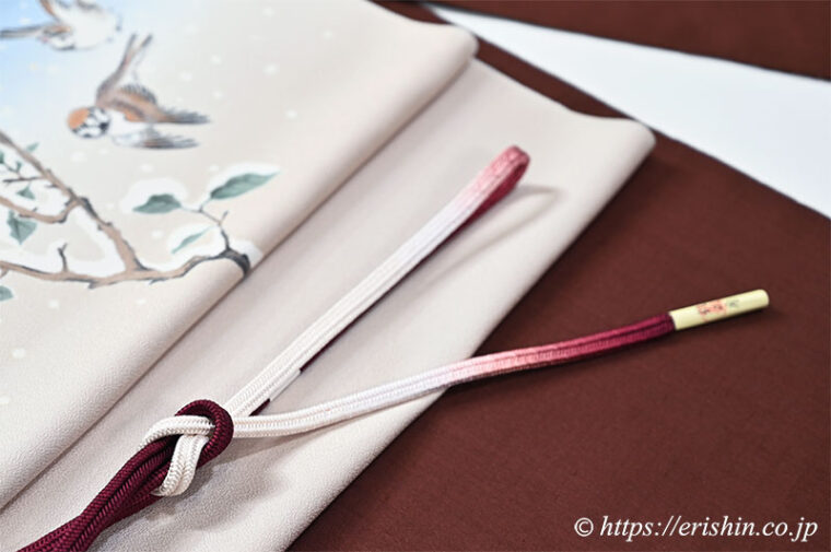 旬のお勧めコーディネート「芝崎圭一 栗皮茶色の座繰紬無地に えり新オリジナル染帯で冬の装い」