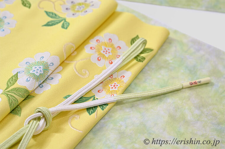 旬のお勧めコーディネート「春風に乗って　籠絞り染めワンポイント小紋と織名古屋帯」