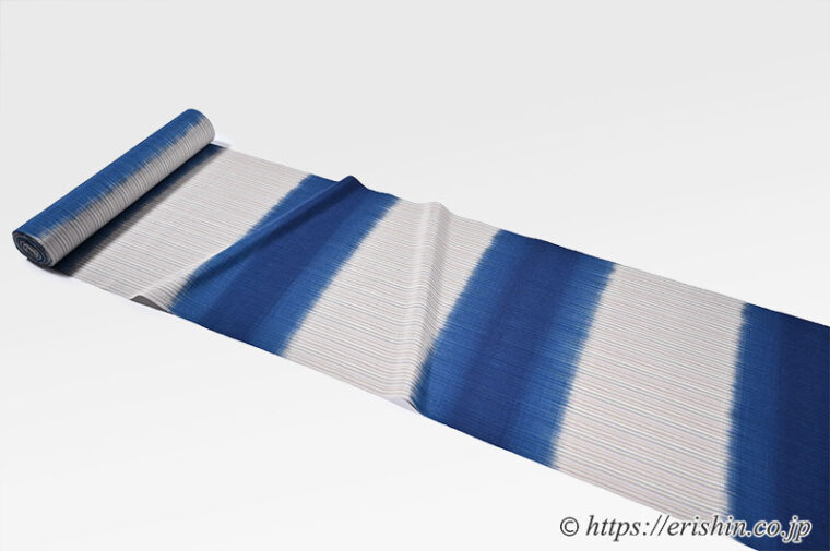 芝崎圭一　座繰紬（藍濃淡・緯段絣/藍濃淡と淡い白橡色）反物・着尺