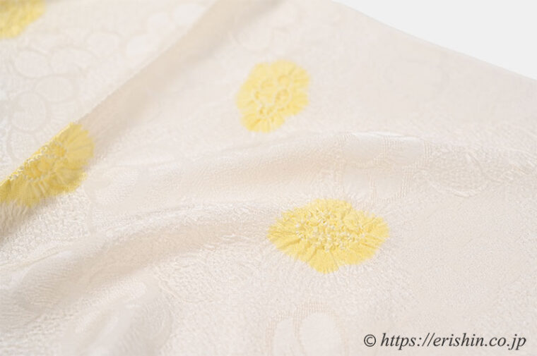 帯揚げ（絞り輪出し/淡い玉子色地に黄檗色の梅・梅尽くし）加藤萬