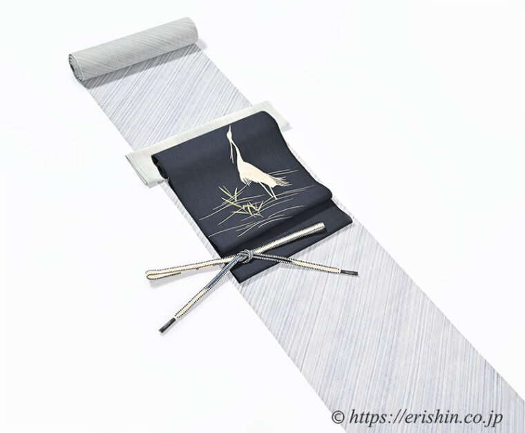 旬のお勧めコーディネート「夏の盛装着　斜めしけ引き小紋に白鷺の染帯で」