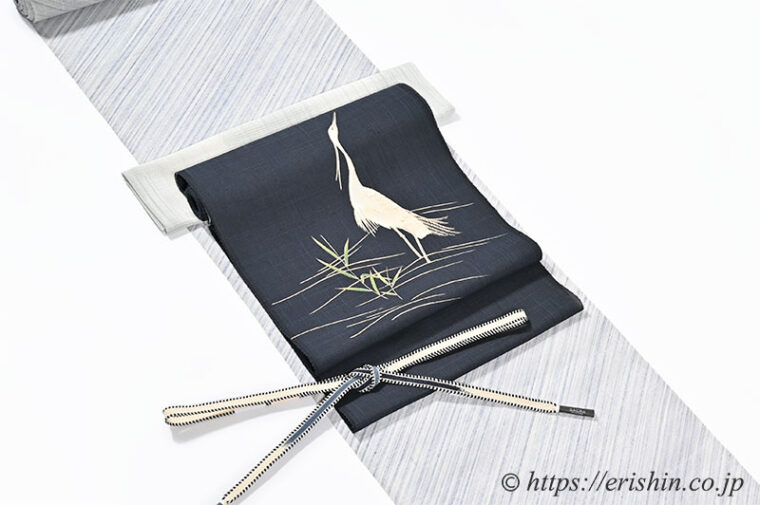 旬のお勧めコーディネート「夏の盛装着　斜めしけ引き小紋に白鷺の染帯で」