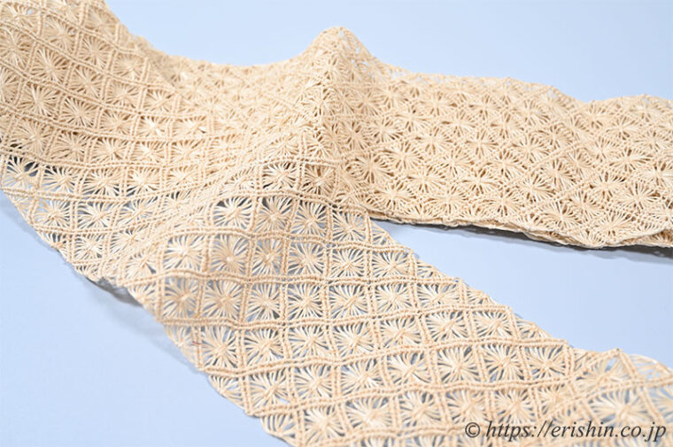 誉田屋源兵衛　半幅帯（芭蕉通風段文/生成色）