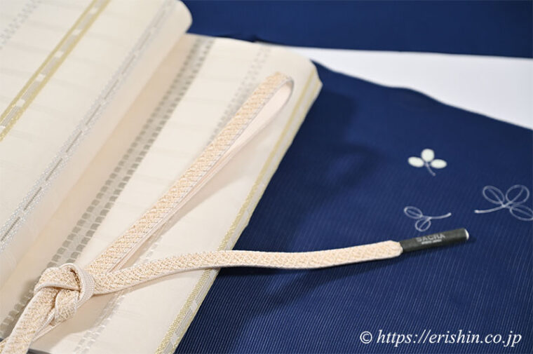 旬のお勧めコーディネート「夏の柔らかもの　小袖の萩の絽小紋に美術工芸啓の帯」