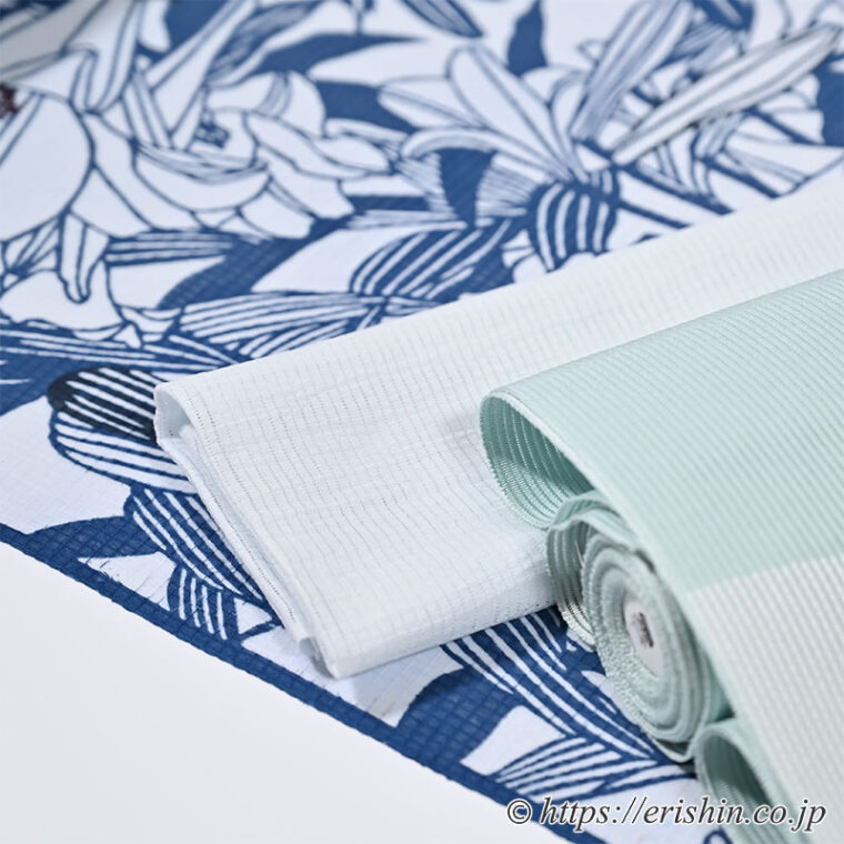 旬のお勧めコーディネート「竺仙 紅梅小紋（百合）に竪絽の八寸名古屋帯（雲）」