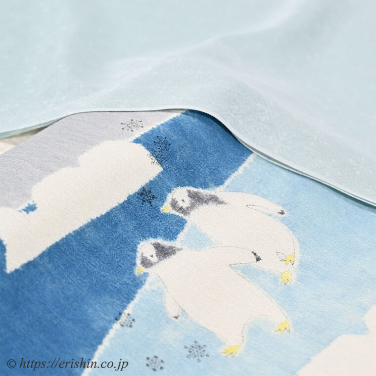 旬のお勧めコーディネート「夏だから　ペンギンの帯と雪の結晶の着物で涼やかに」森健持 染名古屋帯（ペンギン・辻ケ花）に雪の結晶柄の紋紗着物