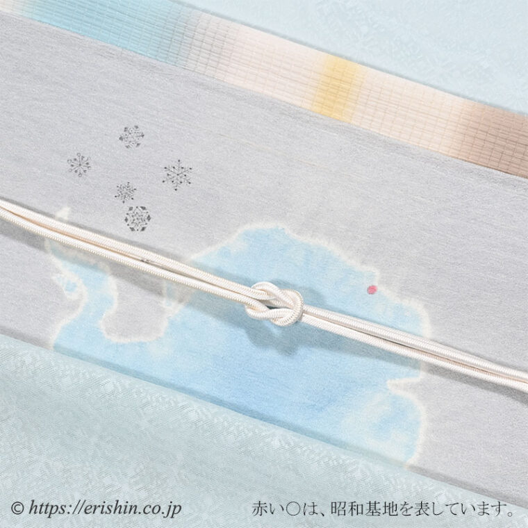 旬のお勧めコーディネート「夏だから　ペンギンの帯と雪の結晶の着物で涼やかに」森健持 染名古屋帯（ペンギン・辻ケ花）に雪の結晶柄の紋紗着物