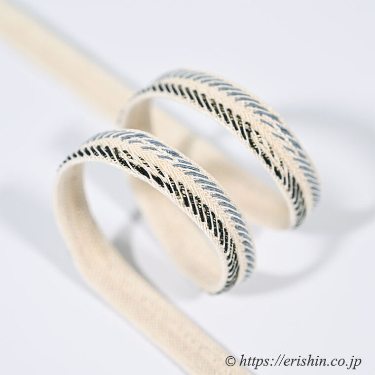 帯締め　レース組（象牙色に紅碧と鉄紺）[夏・単衣向]