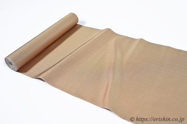 山下芙美子　黄八丈（無地/まるまなこ織）「着物と帯 呉服えり新」