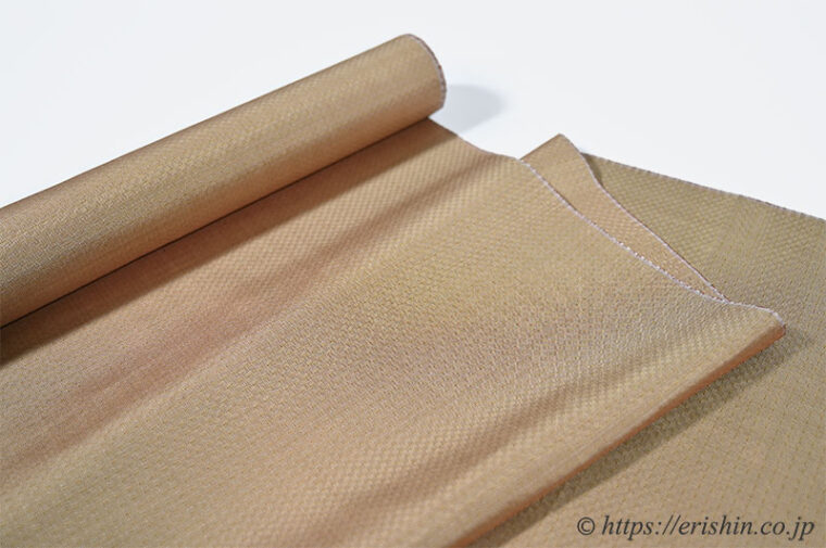 山下芙美子　黄八丈（無地/まるまなこ織）「着物と帯 呉服えり新」