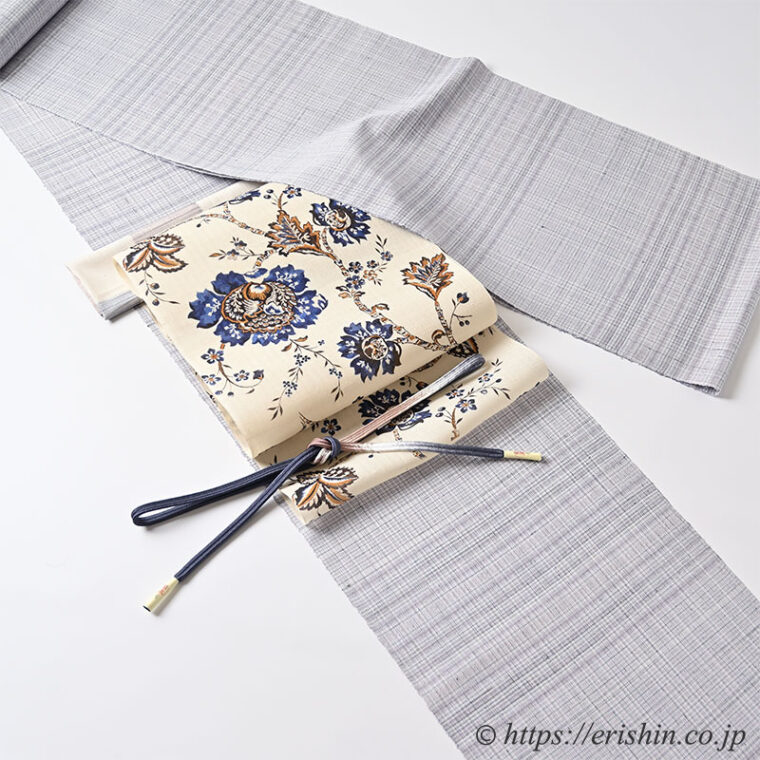 旬のお勧めコーディネート「下井伸彦作 花織入小格子に 多ち花の大花更紗を」