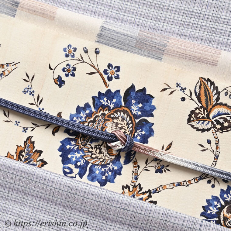 旬のお勧めコーディネート「下井伸彦作 花織入小格子に 多ち花の大花更紗を」