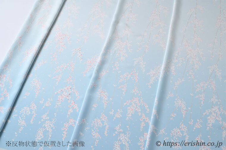 付下（枝垂れ花/水縹色から青白磁へと移る景色の中で）