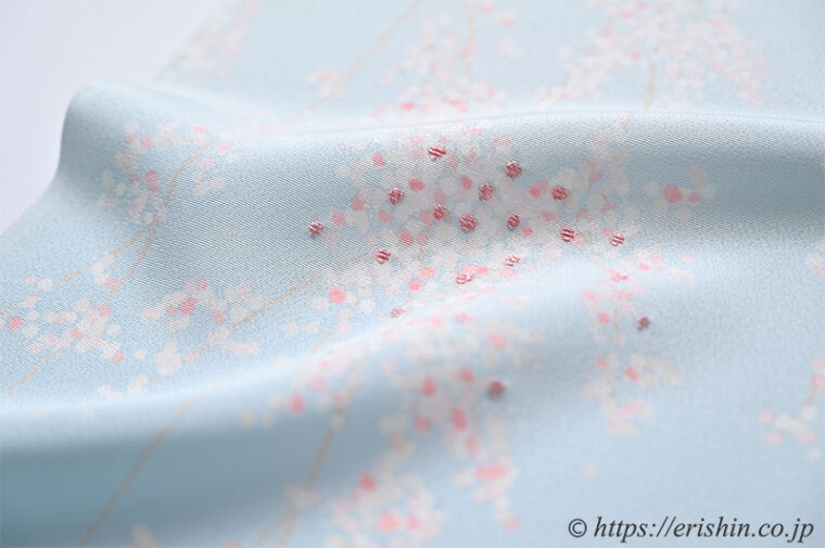 付下（枝垂れ花/水縹色から青白磁へと移る景色の中で）